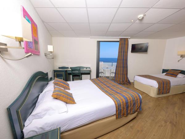 Hotel Saint Christophe : photo 2 de la chambre chambre triple standard - vue partielle sur mer
