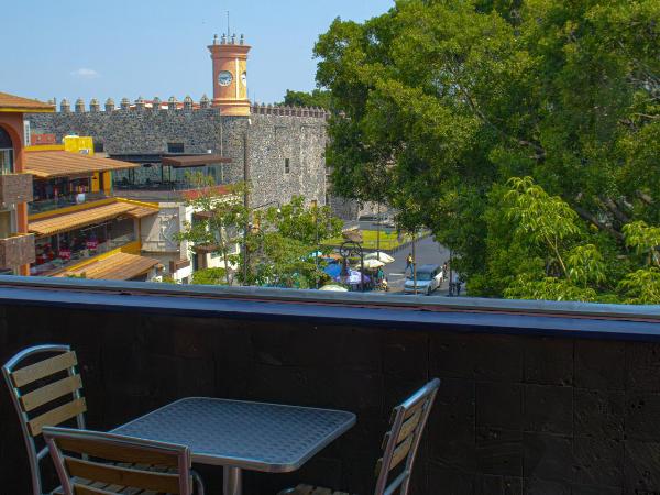 Suites Las Plazas : photo 8 de la chambre chambre lits jumeaux avec balcon