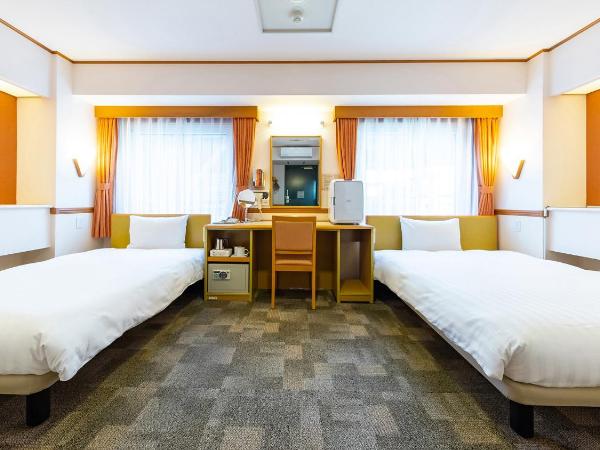 Toyoko Inn Tokyo Nihombashi Hamacho Meijiza Mae : photo 1 de la chambre chambre lits jumeaux accessible aux personnes à mobilité réduite - non-fumeurs