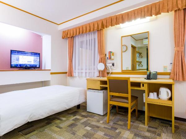 Toyoko Inn Nihombashi Bakurocho : photo 2 de la chambre chambre lits jumeaux accessible aux personnes à mobilité réduite - non-fumeurs