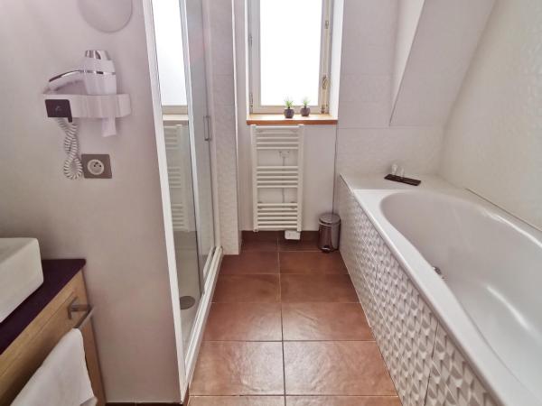 Grand Hôtel Brive : photo 9 de la chambre suite classique