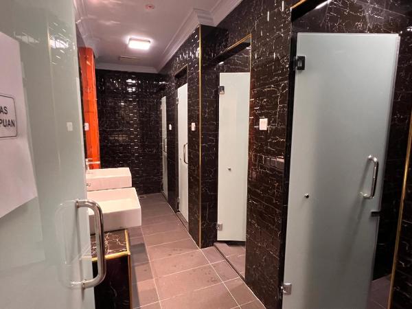 Hotel AL Amin : photo 3 de la chambre chambre simple avec salle de bains commune