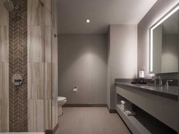 Great Canadian Casino Resort Toronto : photo 2 de la chambre hébergement lit king-size premium