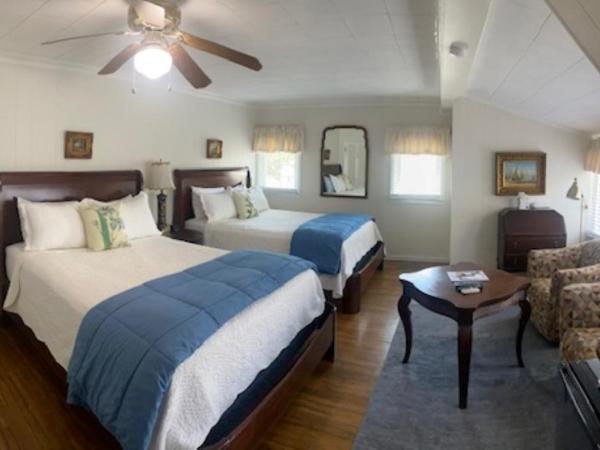 Cherokee Lodge : photo 1 de la chambre grande chambre double avec salle de bains privative