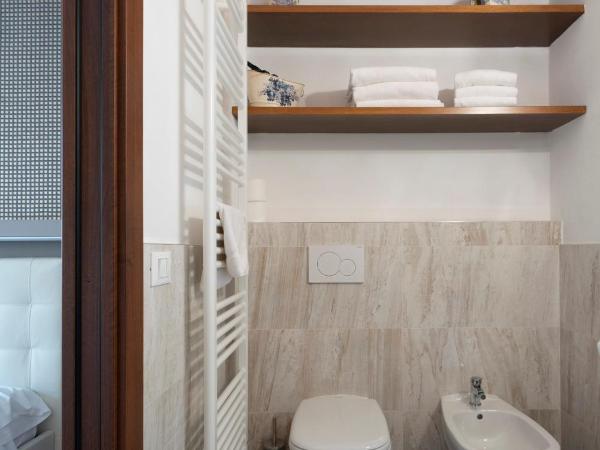 Casa di Sofia Città Alta : photo 3 de la chambre chambre triple avec salle de bains privative