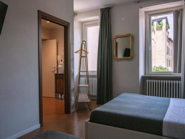 Casa di Sofia Città Alta : photo 7 de la chambre chambre triple avec salle de bains privative