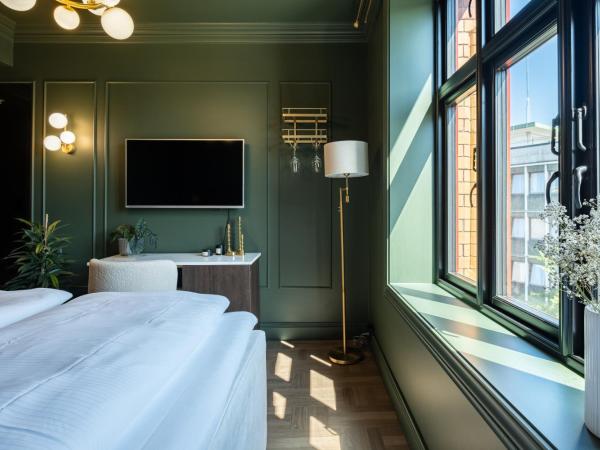 The Villa : photo 5 de la chambre chambre double avec balcon