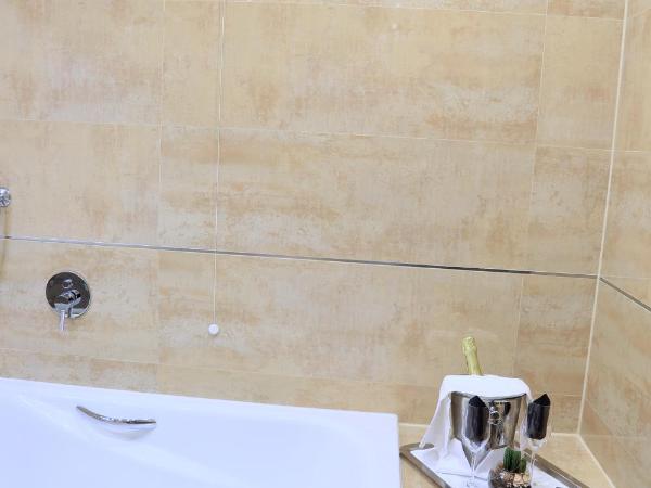 Klima Hotel Milano Fiere : photo 4 de la chambre suite