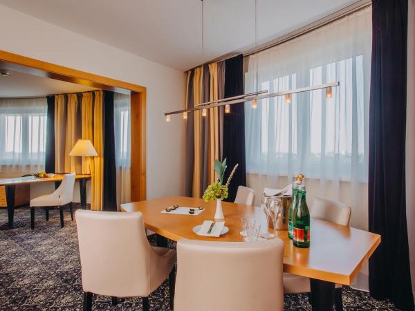 Don Giovanni Hotel Prague - Great Hotels of The World : photo 2 de la chambre suite junior avec accès au salon exécutif