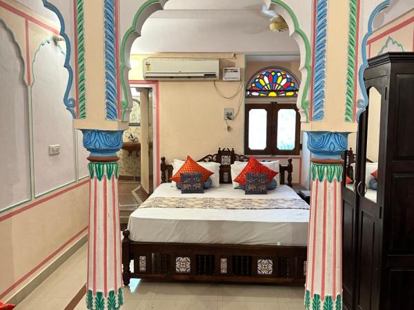 Rawla Mrignayani Palace : photo 7 de la chambre chambre lit king-size