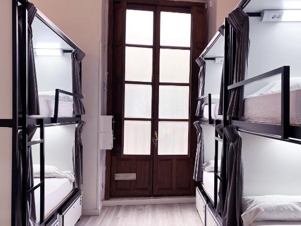 Way Hostel Madrid : photo 1 de la chambre lit dans dortoir mixte de 8 lits 