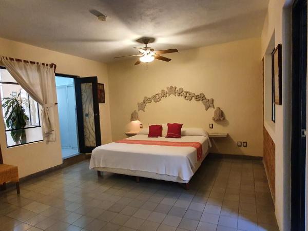 ROSA BARROCO : photo 2 de la chambre chambre familiale avec salle de bains privative