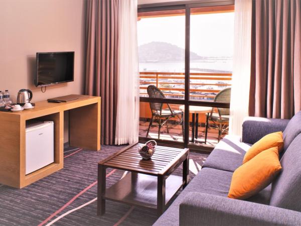 Suhan Seaport 360 Hotel : photo 10 de la chambre suite lit king-size - vue sur mer