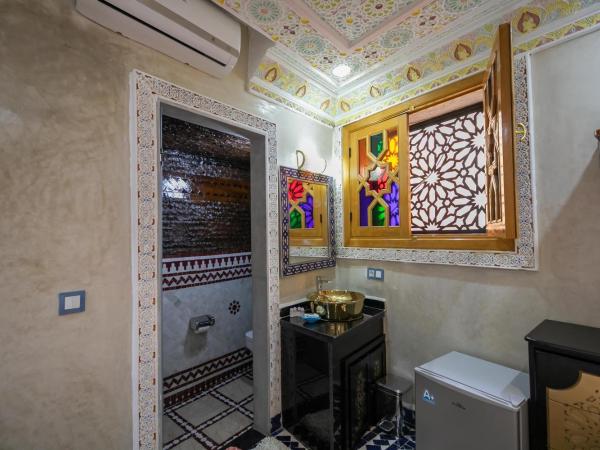Hotel & Ryad DALILA : photo 4 de la chambre chambre familiale deluxe