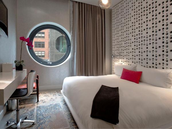 Dream Downtown, by Hyatt : photo 1 de la chambre chambre lit king-size - bronze