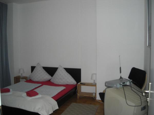 Pension Mitte : photo 9 de la chambre chambre double