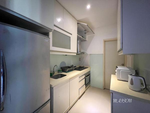 Maison Seaview Suites Port Dickson : photo 9 de la chambre suite lit king-size - vue sur piscine