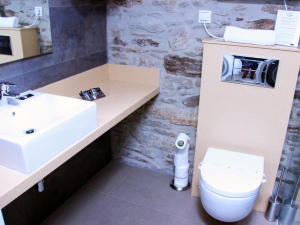 Hotel Montenegro Compostela : photo 3 de la chambre chambre lits jumeaux deluxe