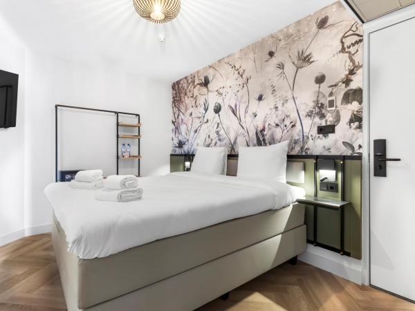 Dutch Design Hotel Vondelpark : photo 2 de la chambre chambre lit king-size