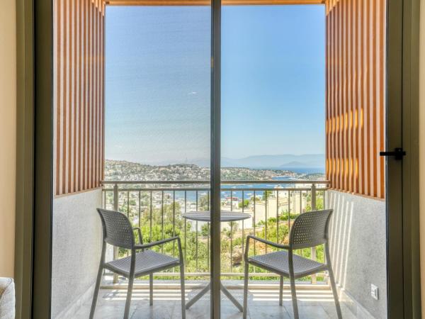 Olira Türkbükü Residences : photo 6 de la chambre appartement - vue sur mer