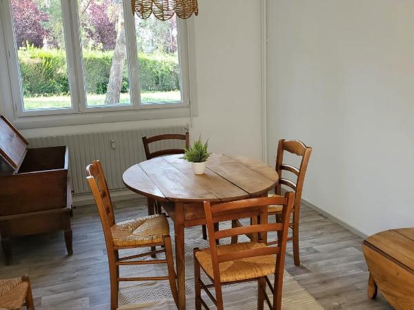 Sweet appartement entier Metz Sablon Gare 75 m2 : photo 5 de la chambre studio familial