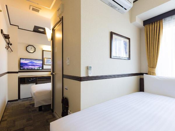 Toyoko Inn Osaka Shinsaibashi Nishi : photo 1 de la chambre chambre lits jumeaux - fumeurs