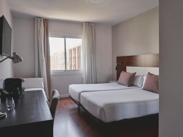 Arenas Atiram Hotels : photo 1 de la chambre chambre double ou lits jumeaux avec lit d'appoint