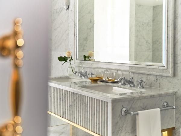 The Dorchester - Dorchester Collection : photo 4 de la chambre chambre de luxe avec vue sur le parc