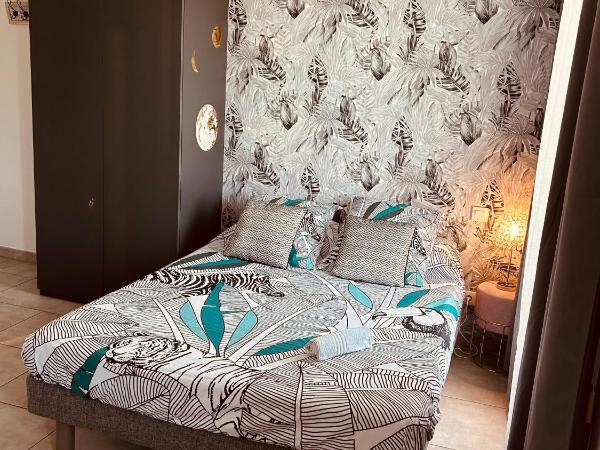 LE MONICA : photo 3 de la chambre studio avec balcon