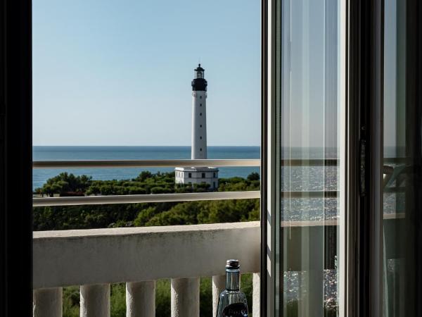 Regina Experimental Biarritz : photo 4 de la chambre chambre double ou lits jumeaux supérieure - vue sur mer