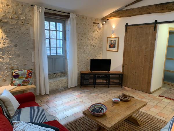 Repos à Ribérac B&B : photo 6 de la chambre appartement avec balcon