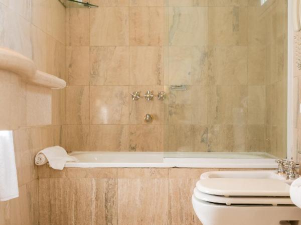 Loi Suites Recoleta Hotel : photo 10 de la chambre chambre triple exécutive