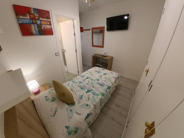 Alojamientos Pamplona : photo 2 de la chambre chambre simple