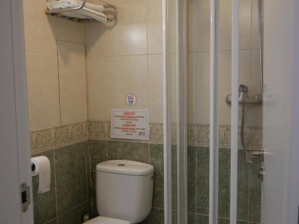 Alojamientos Pamplona : photo 5 de la chambre chambre simple