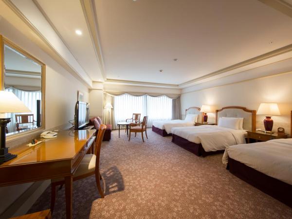 Hotel Nikko Princess Kyoto : photo 1 de la chambre chambre triple supérieure - vue sur montagne - non-fumeurs