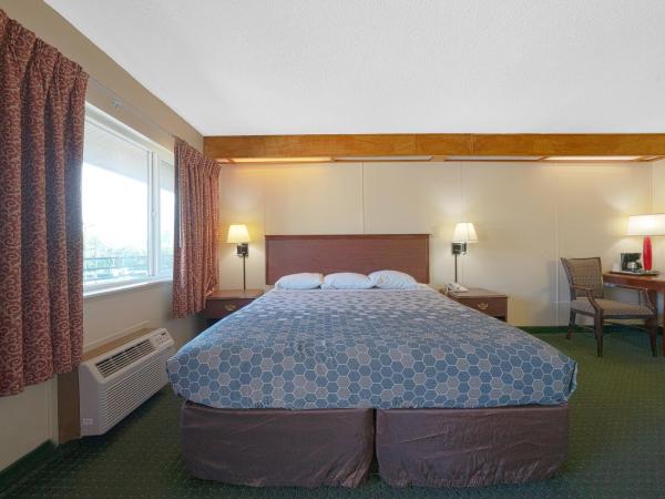 Broadway Inn by OYO Portland Downtown : photo 5 de la chambre lit king-size