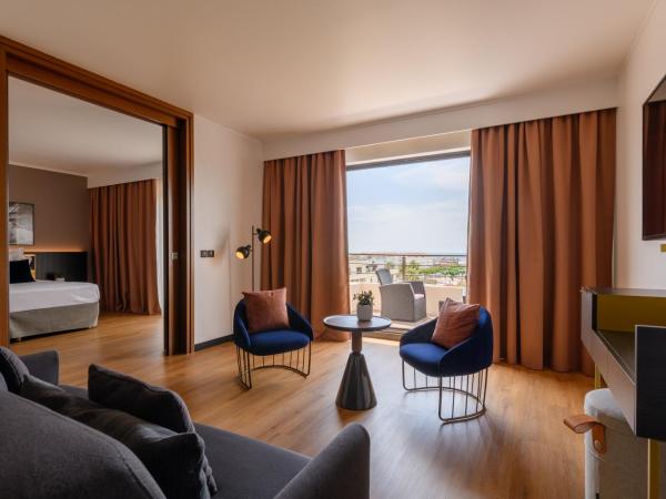 Hôtel Villa M Marseille : photo 1 de la chambre suite avec terrasse