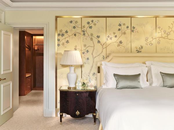 The Dorchester - Dorchester Collection : photo 8 de la chambre suite belgravia avec terrasse