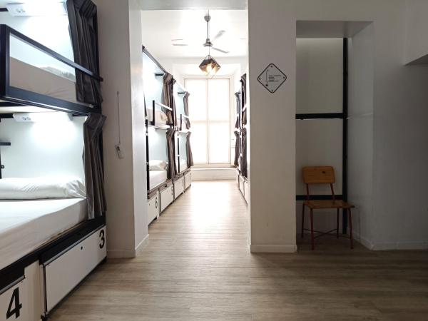 Way Hostel Madrid : photo 3 de la chambre lit dans dortoir mixte de 12 lits avec salle de bains privative