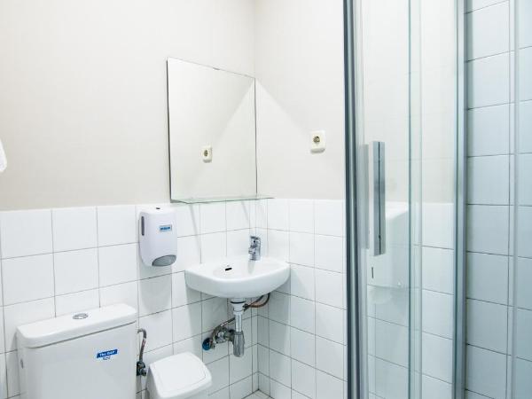 Way Hostel Madrid : photo 7 de la chambre lit dans dortoir mixte de 8 lits