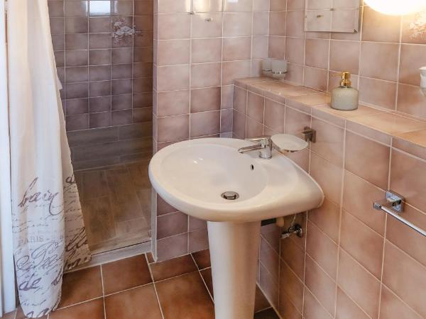 Pension Clara : photo 4 de la chambre chambre lits jumeaux avec balcon