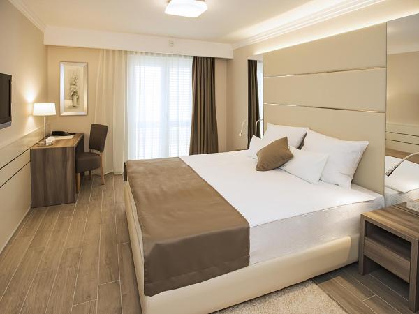 Hotel Vila Rova : photo 5 de la chambre chambre double avec balcon - vue sur mer