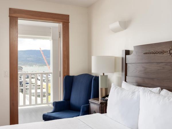 Hotel Eldorado at Eldorado Resort : photo 3 de la chambre petite chambre lit queen-size - vue sur lac