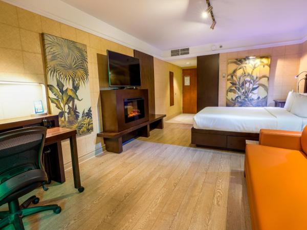 LHotelQuébec : photo 3 de la chambre chambre avec 2 lits queen-size et terrasse