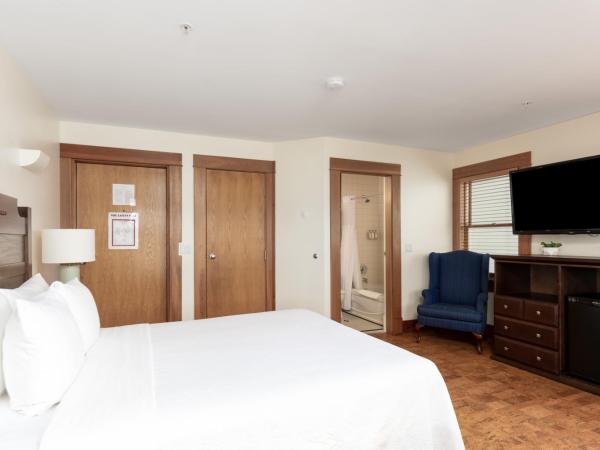 Hotel Eldorado at Eldorado Resort : photo 5 de la chambre petite chambre lit queen-size - vue sur lac