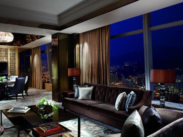 The Ritz-Carlton Hong Kong : photo 3 de la chambre suite carlton - vue sur panorama urbain et port victoria