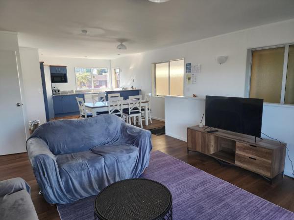 Pure Motel : photo 3 de la chambre upstairs two-bedroom apartment