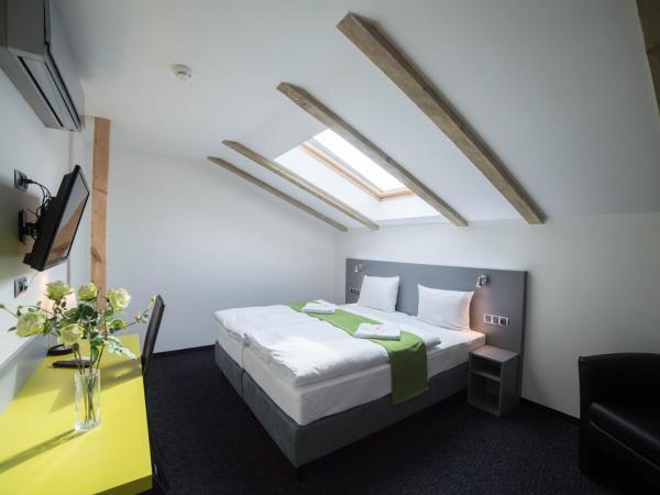 Hotel Herrmes : photo 4 de la chambre chambre double deluxe