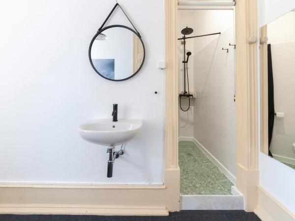 Cheese & Wine Lapa : photo 7 de la chambre chambre double avec salle de bains privative