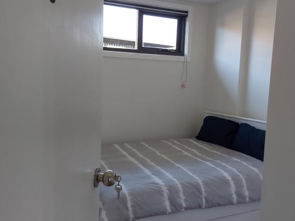 Maruve Guesthouse 12 min from Melb airport : photo 8 de la chambre chambre double avec salle de bains privative